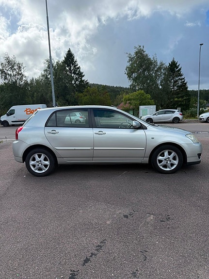 Toyota Corolla 7 of 15