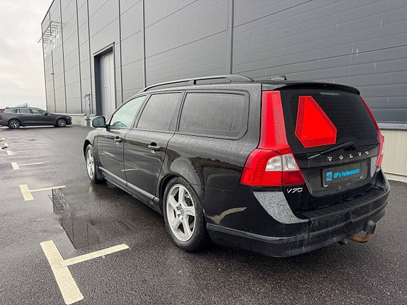 Volvo V70 6 of 9