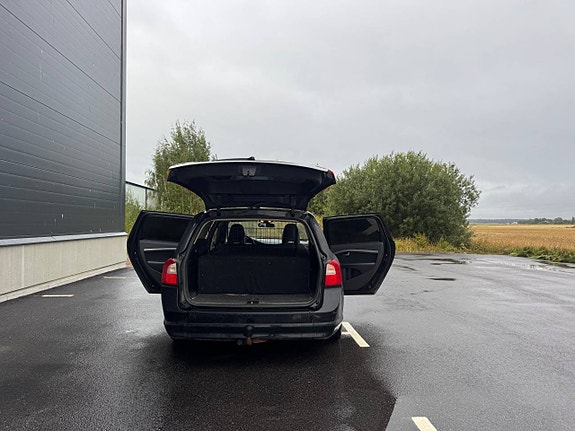 Volvo V70 9 of 9