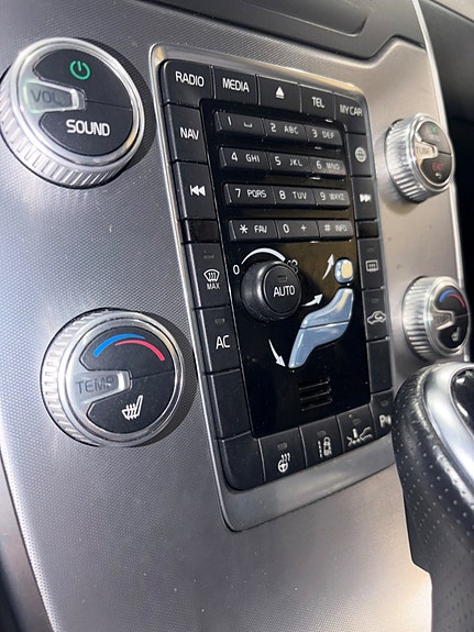 Volvo V70 6 of 8