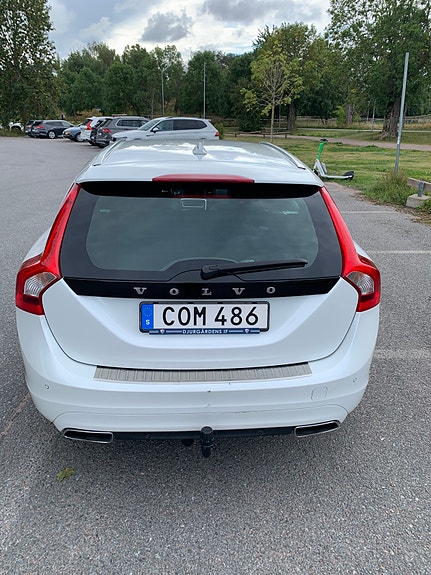 Volvo V60 4 of 11