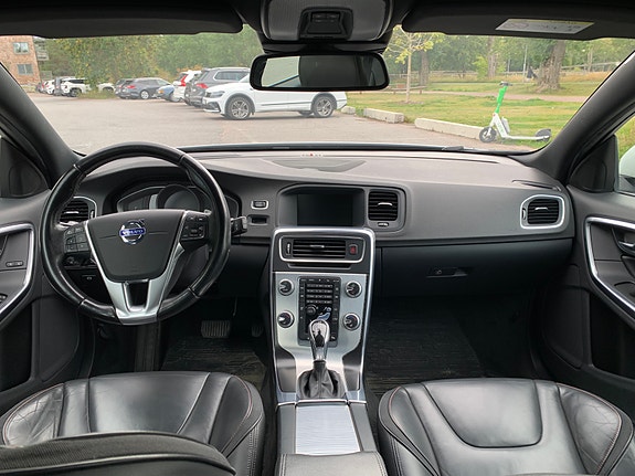 Volvo V60 6 of 11