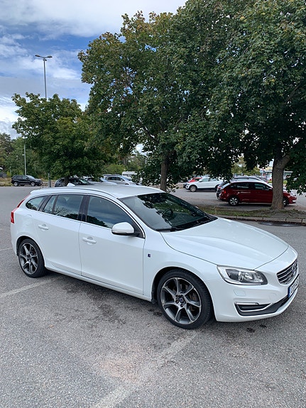 Volvo V60 3 of 11