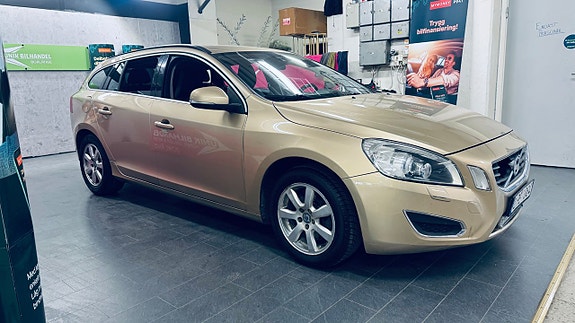 Volvo V60 3 of 18