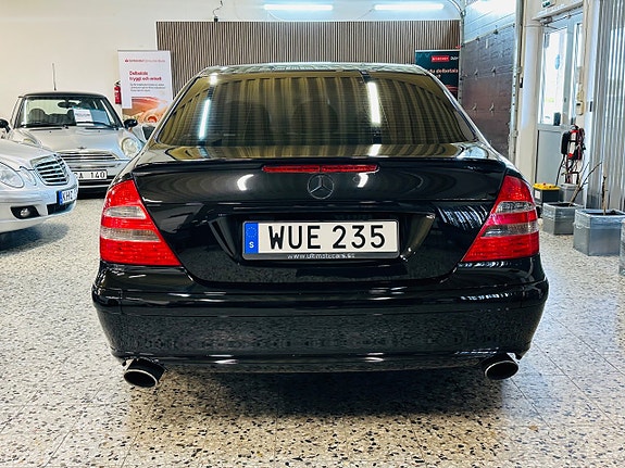 Mercedes-Benz E200 3 of 20