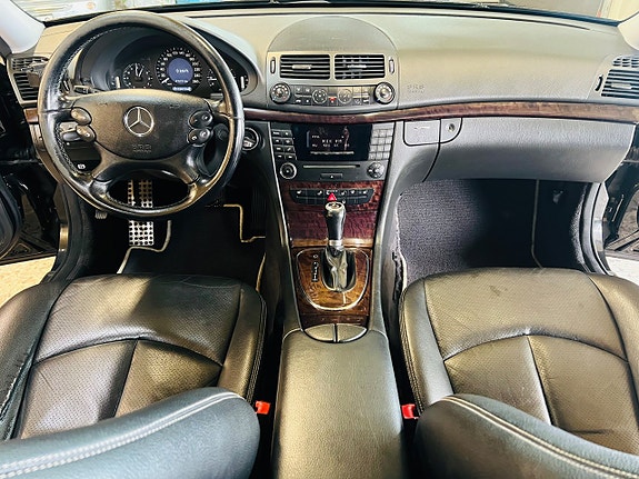 Mercedes-Benz E200 11 of 20