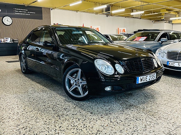 Mercedes-Benz E200 4 of 20