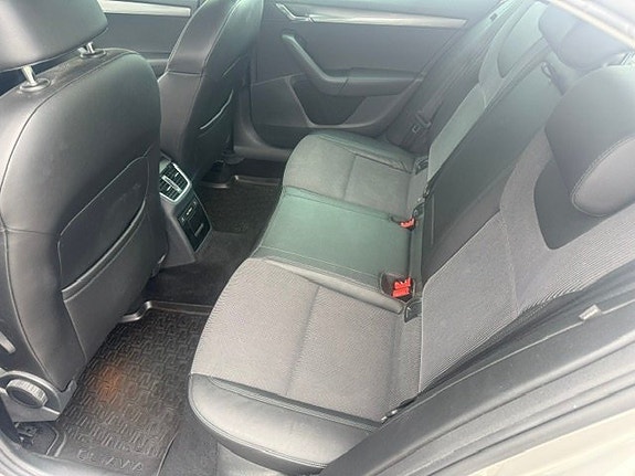 Skoda Octavia 7 of 9