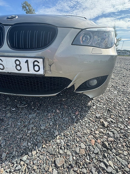 BMW 523i 8 of 8