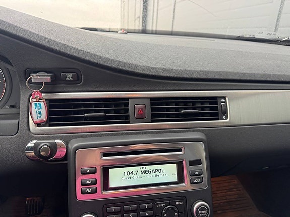 Volvo V70 9 of 9