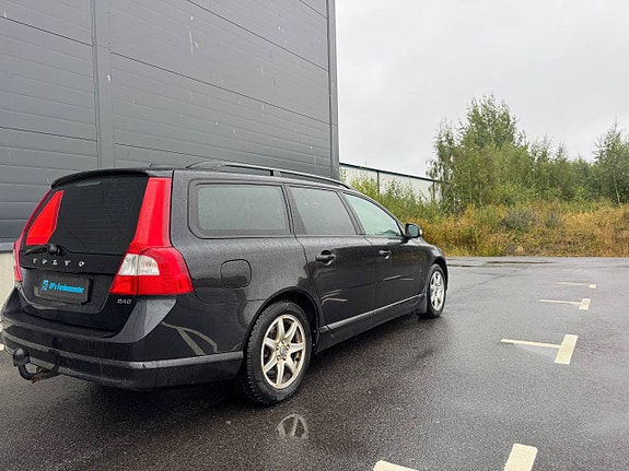 Volvo V70 4 of 9