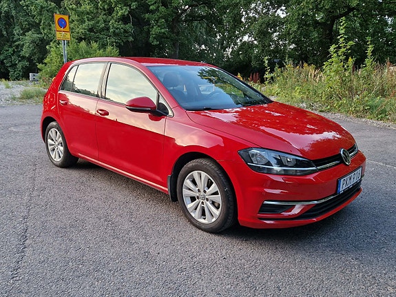 Volkswagen Golf VII 2 of 7