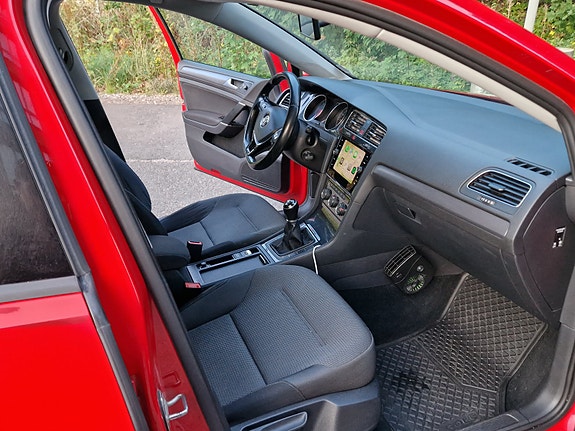 Volkswagen Golf VII 6 of 7