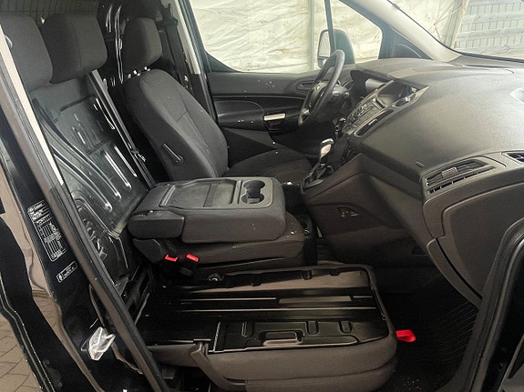 Ford Transit Connect 11 of 20