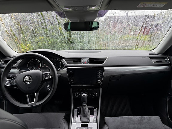 Skoda Superb 6 of 8