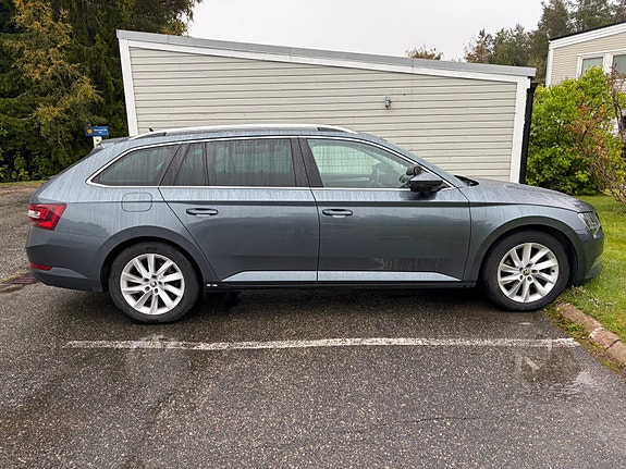 Skoda Superb 2 of 8