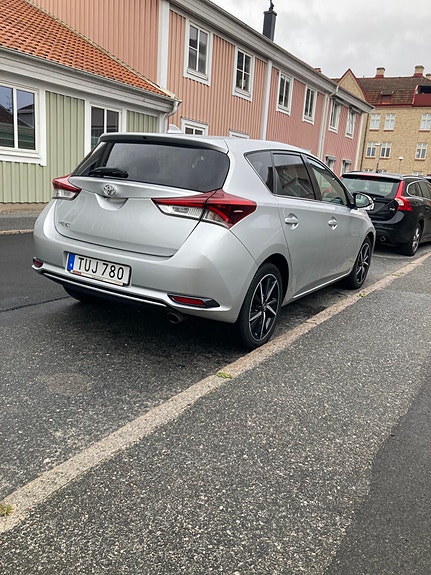 Toyota Auris 3 of 10
