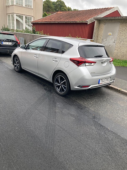 Toyota Auris 4 of 10