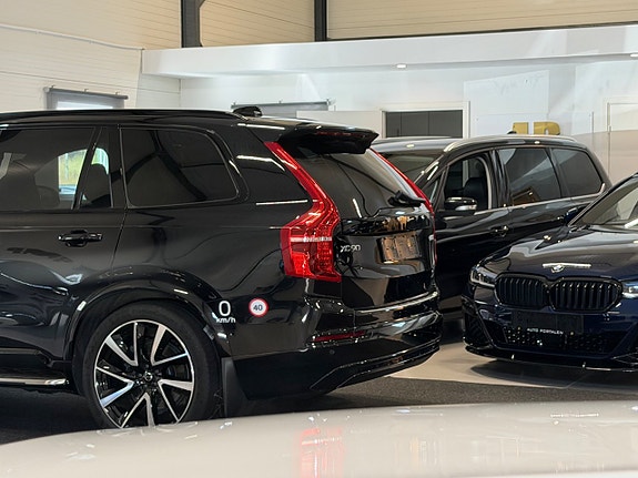 Volvo XC90 16 of 22