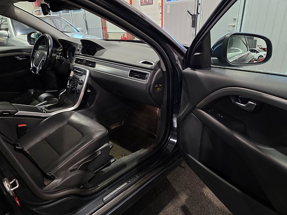 Volvo V70 15 of 22