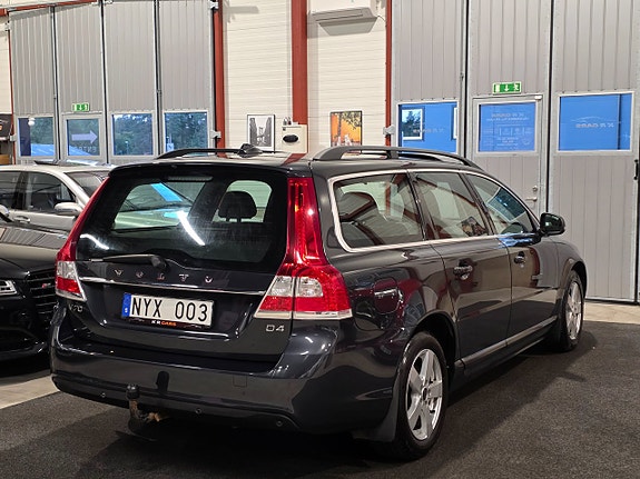 Volvo V70 5 of 22