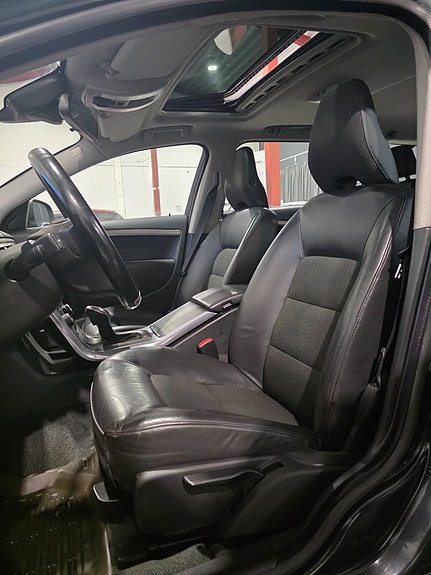Volvo V70 9 of 22