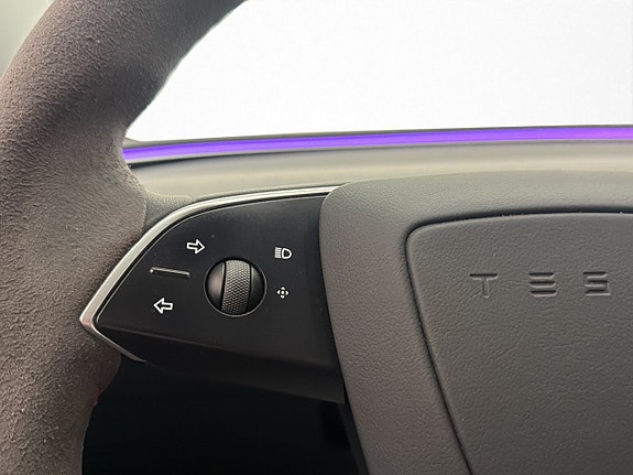Tesla Model 3 27 of 30