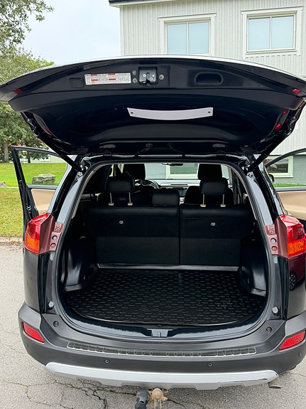 Toyota RAV4 7 of 9