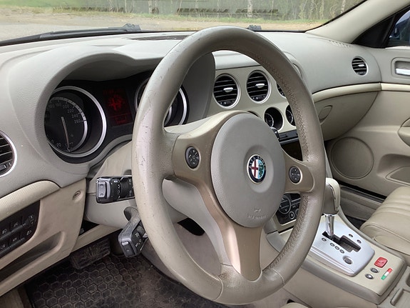 Alfa Romeo 159 4 of 10