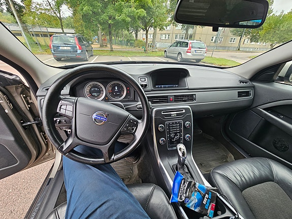 Volvo XC70 11 of 12