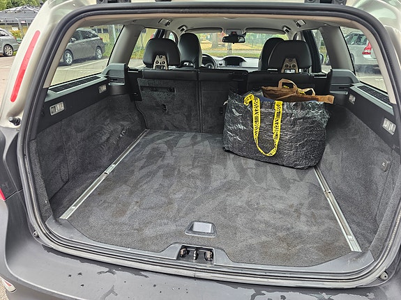 Volvo XC70 7 of 12
