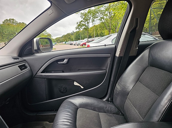 Volvo XC70 9 of 12