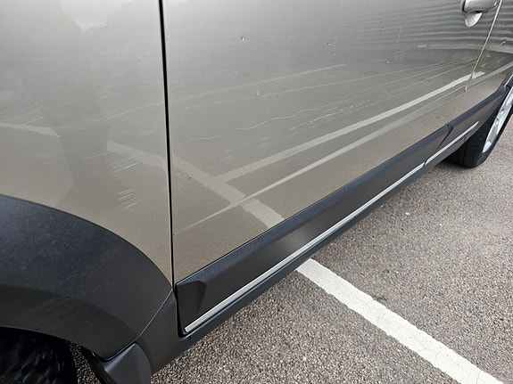 Volvo XC70 12 of 12