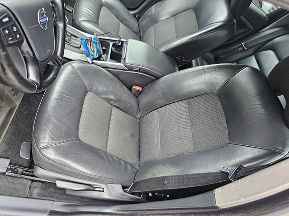 Volvo XC70 10 of 12