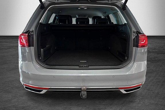 Volkswagen Passat 15 of 16