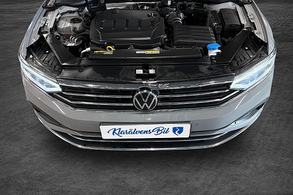 Volkswagen Passat 14 of 16