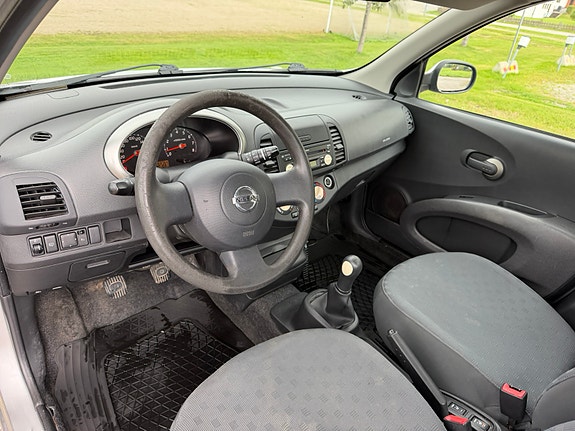 Nissan Micra 2 of 6