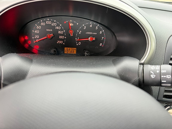 Nissan Micra 5 of 6