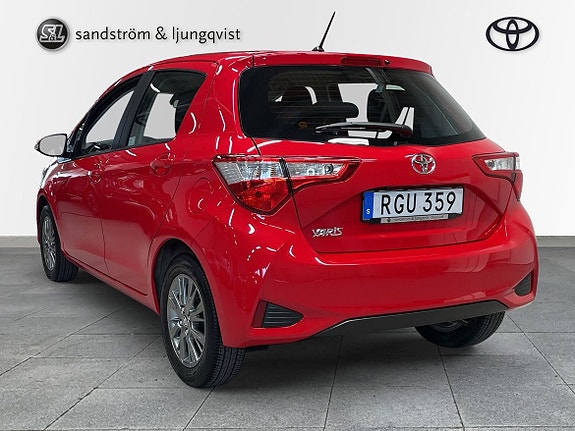 Toyota Yaris 5 of 11