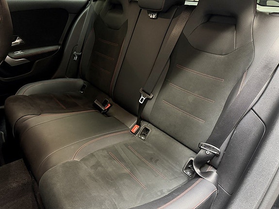 Mercedes-Benz A180 13 of 21