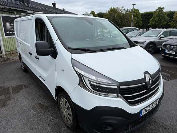 Renault Trafic 6 of 11