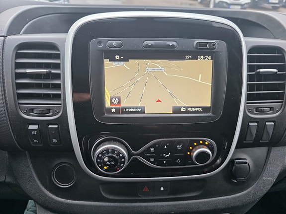 Renault Trafic 10 of 11