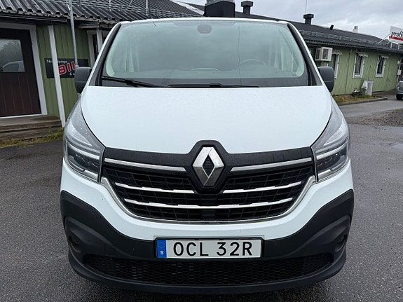 Renault Trafic 11 of 11