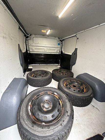 Renault Trafic 4 of 11