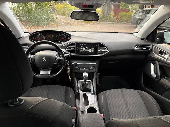 Peugeot 308 13 of 18