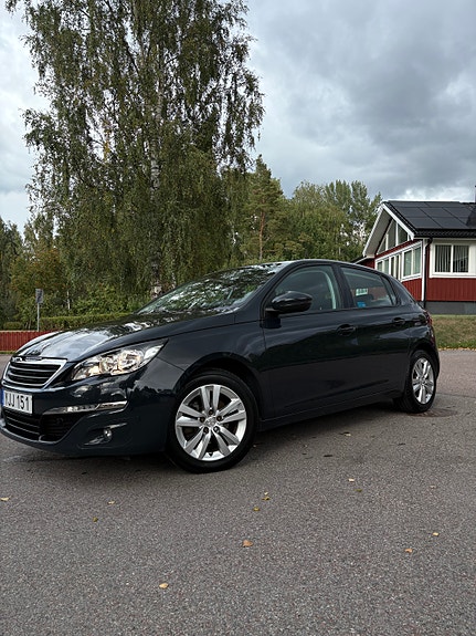 Peugeot 308 2 of 18