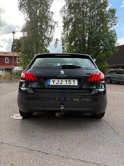 Peugeot 308 4 of 18