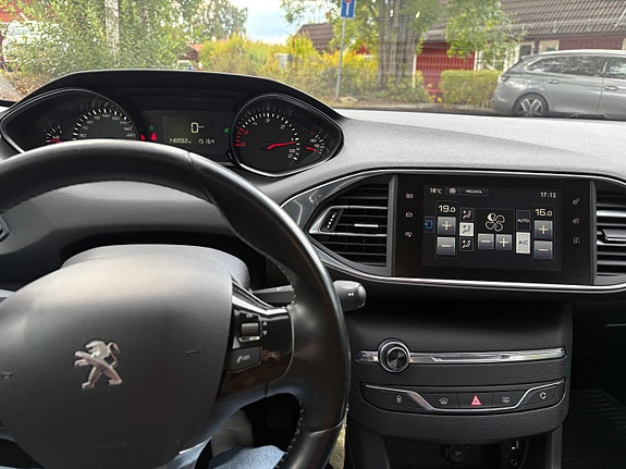Peugeot 308 11 of 18
