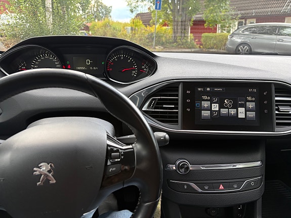 Peugeot 308 5 of 18
