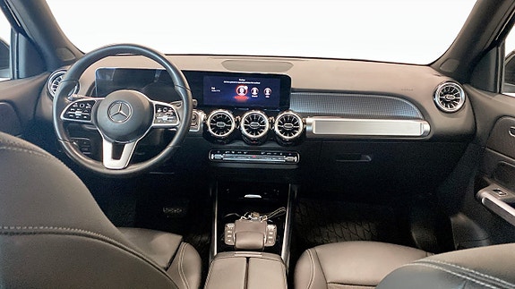Mercedes-Benz EQB300 4 of 24